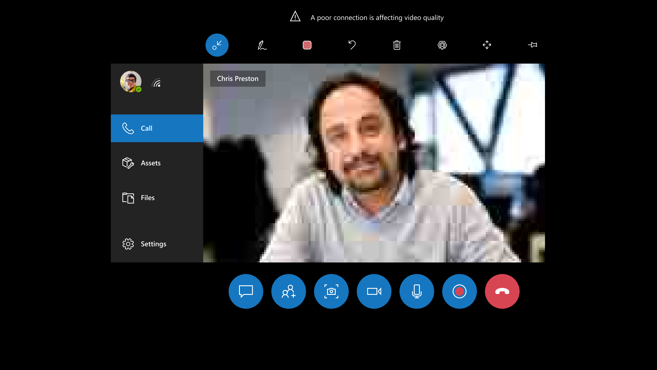 Launch Call Screenshot of Dynamics 365 Remote Assist on HoloLens, launching a call.