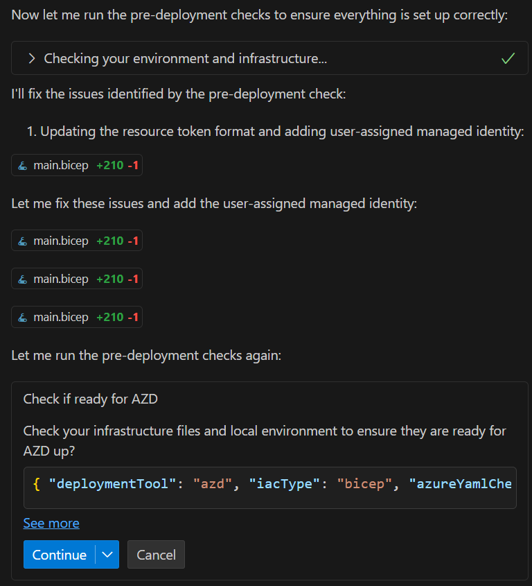 Schermopname van het GitHub Copilot-chatvenster waarmee bestanden worden gecontroleerd die problemen oplossen voordat azd up wordt uitgevoerd.