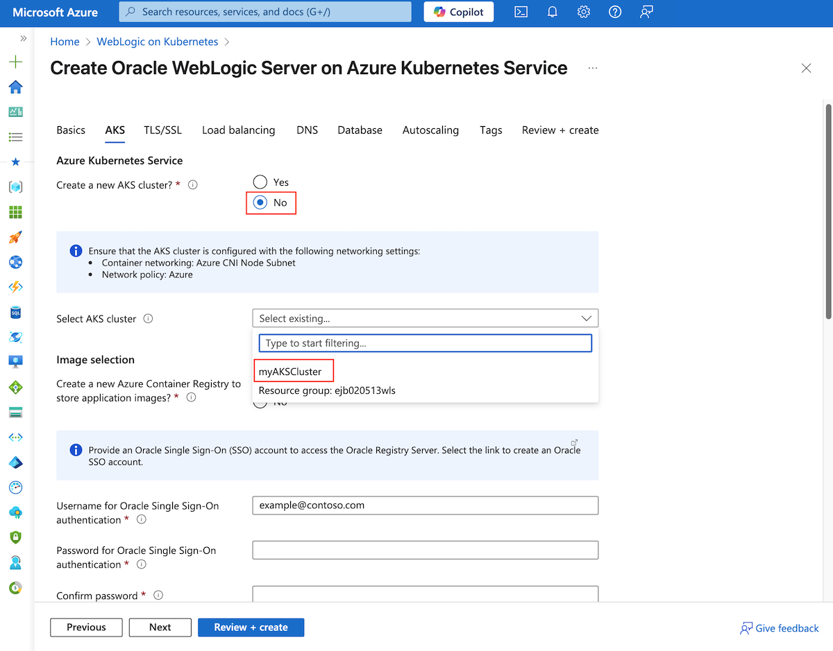 Skärmbild av Azure Portal som visar fönstret Konfigurera AKS-kluster på sidan Skapa Oracle WebLogic Server på Azure Kubernetes Service.
