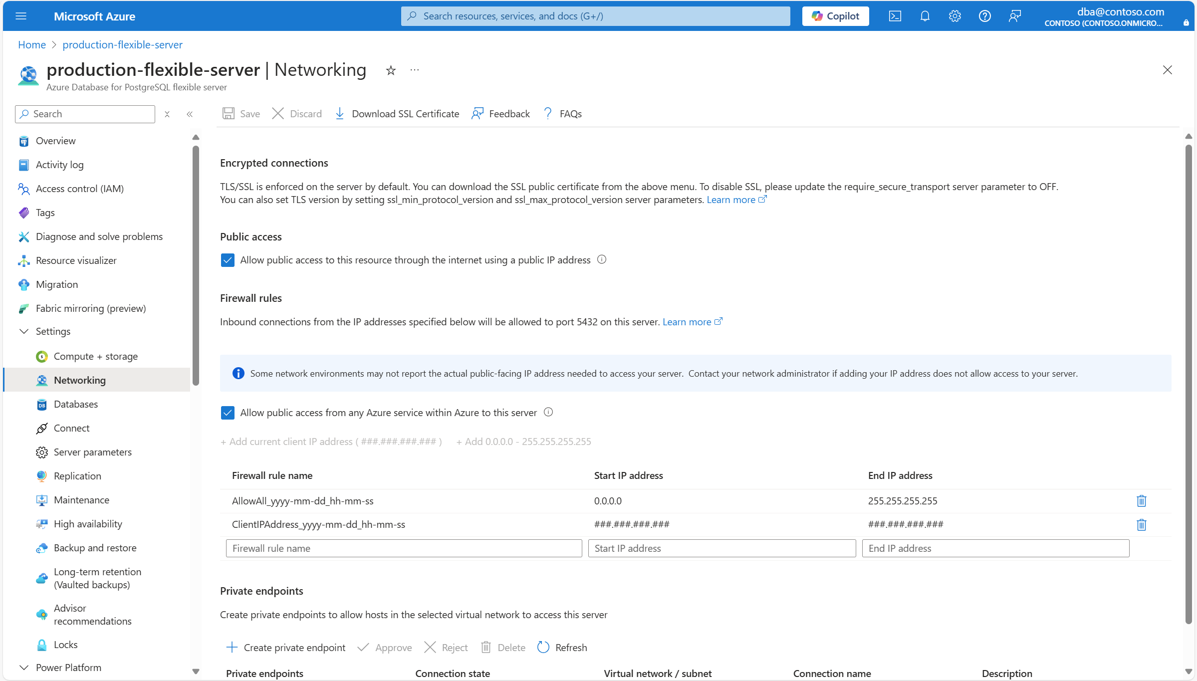 Skärmbild som visar hur du tar bort brandväggsregeln som du skapade för att tillåta anslutningar från IP-adressen för den dator som du navigerar från Azure Portal.