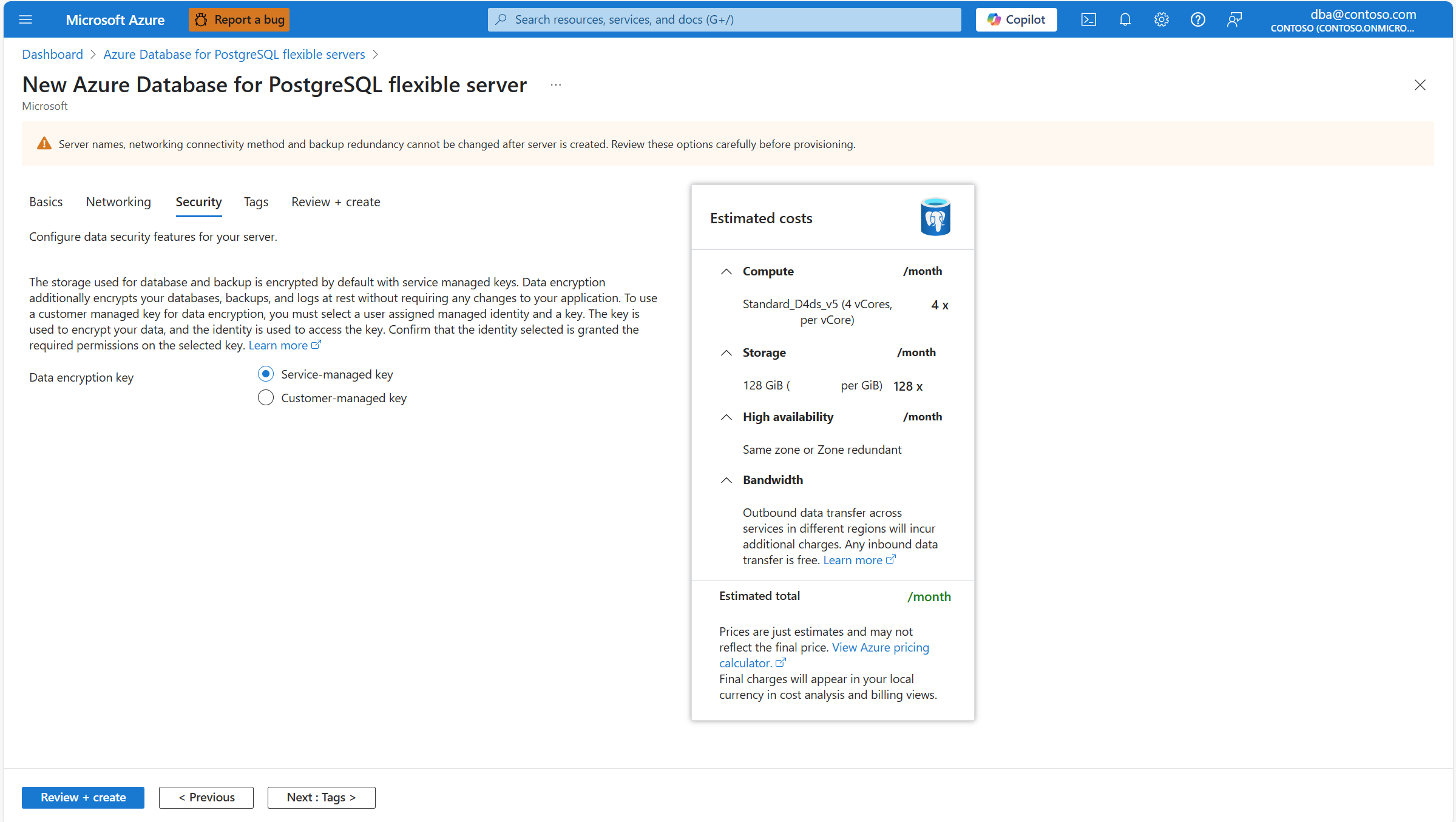 Skärmbild som visar hur du väljer den systemhanterade krypteringsnyckeln under serveretablering.