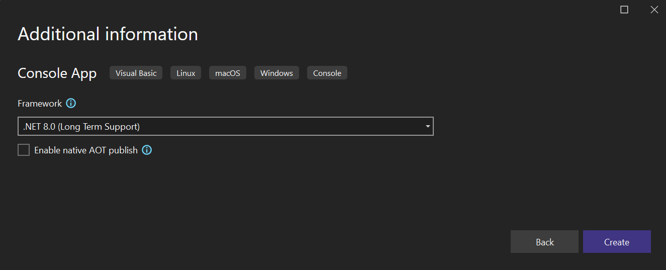 Skärmdump som visar fönstret Ytterligare information i Visual Studio med .NET 8.0 valt som målramverk för det nya projektet.