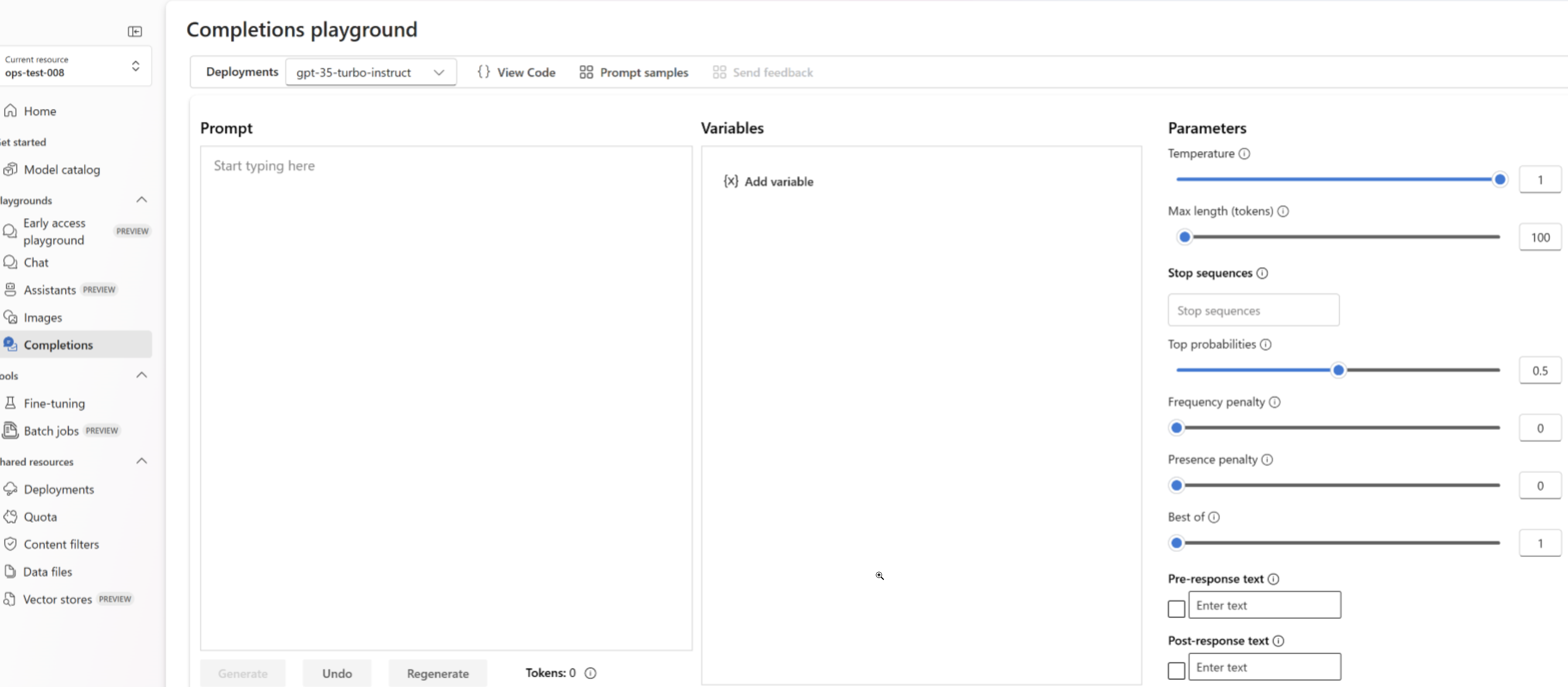 Azure AI Foundry 门户中的“操场”窗格屏幕截图,其中突出显示了某些部分。