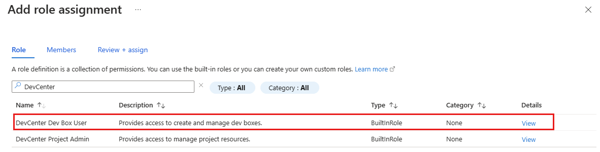 “添加角色分配”窗格的屏幕截图,其中选择了 Azure 门户中的 DevCenter Dev Box 用户角色。