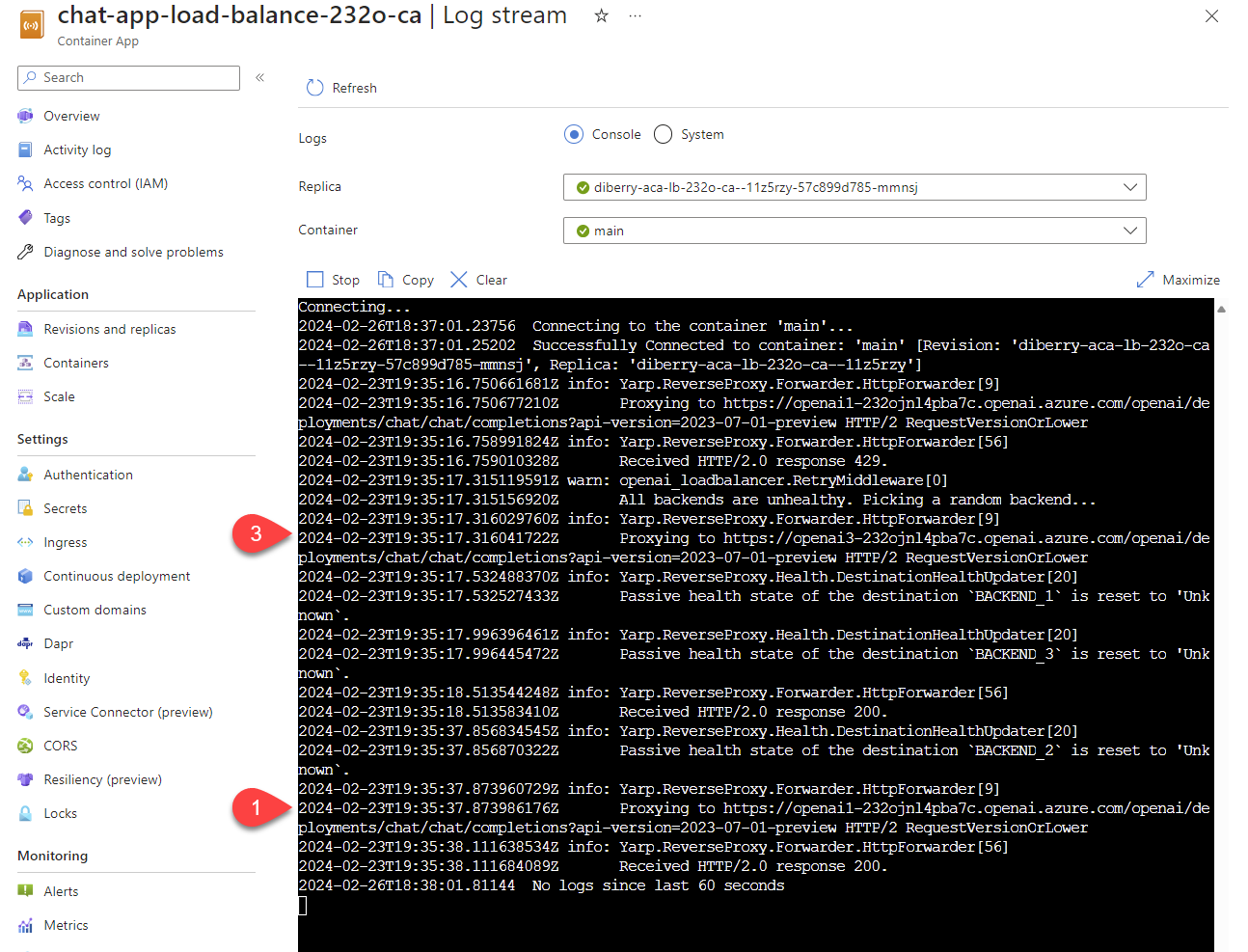 显示 Azure 容器应用流式处理日志的屏幕截图,其中突出显示了两个日志行来演示日志注释。